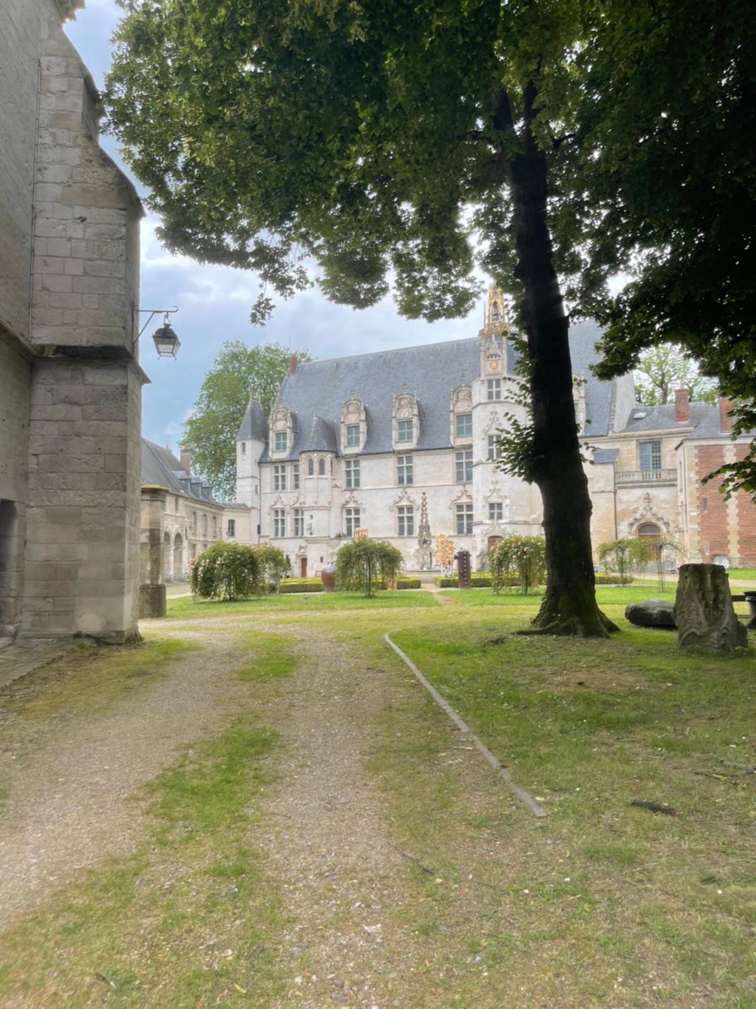 Appartement Hyper-Centre Vue Cathedrale Beauvais Zewnętrze zdjęcie